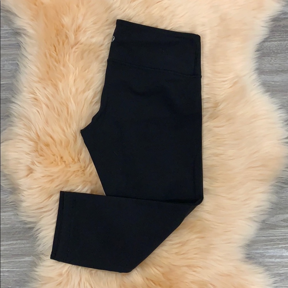 Lululemon crops